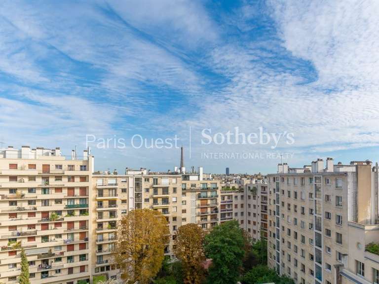 Appartement Paris 16e - 3 chambres - 144m²
