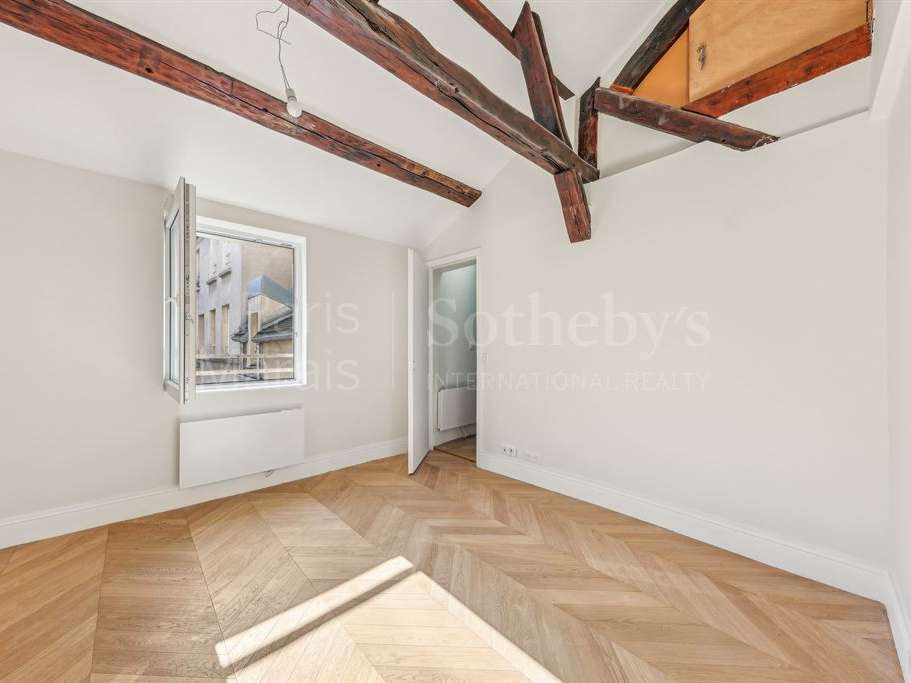Apartment Paris 3e
