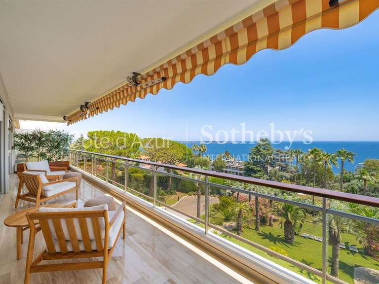 Appartement Le golfe-juan - 3 chambres - 150m²