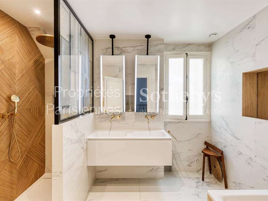 Apartment Paris 8e