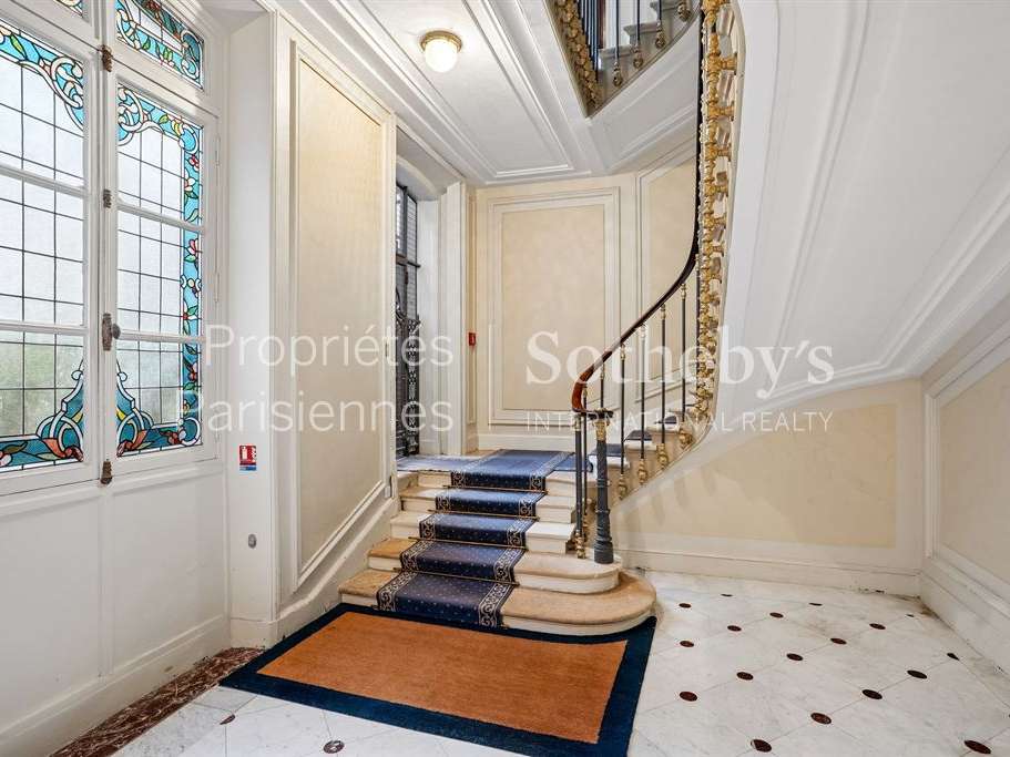 Apartment Paris 8e