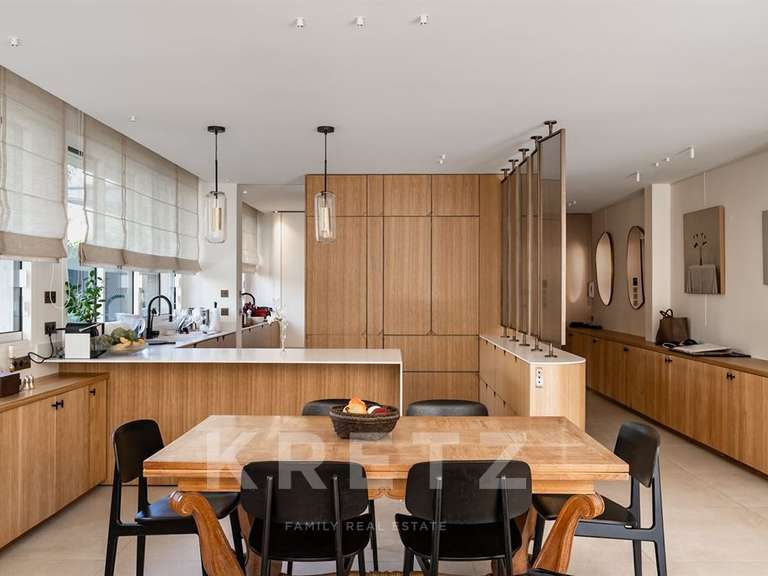Apartment Neuilly-sur-Seine - 3 bedrooms - 211m²