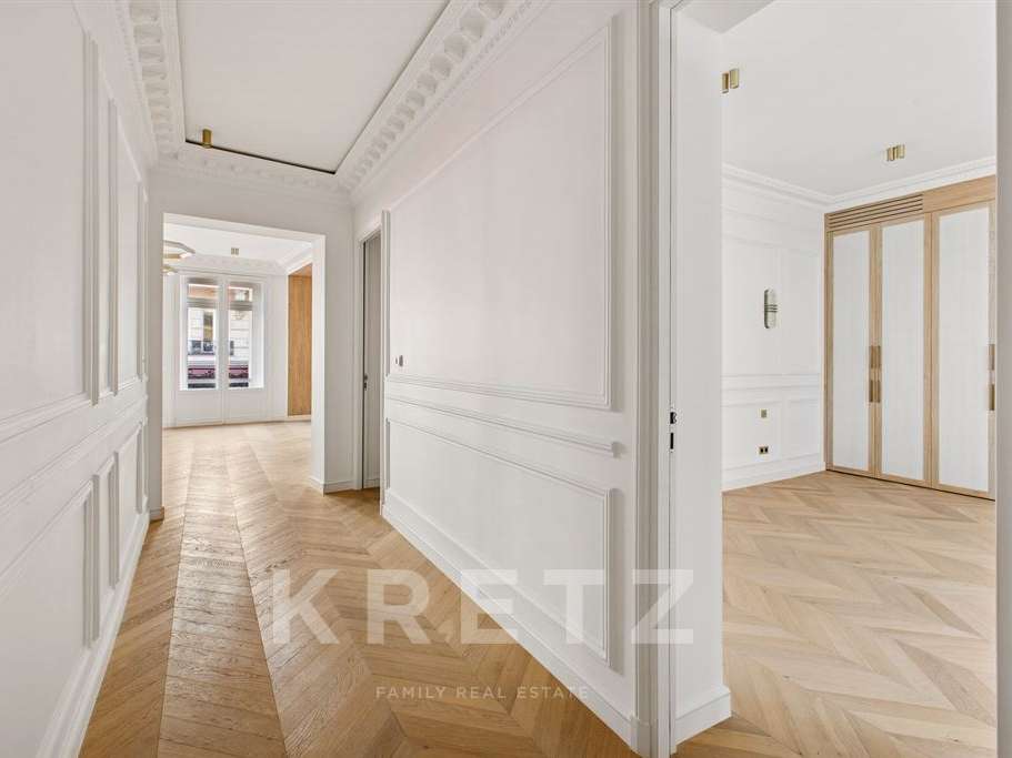 Apartment Paris 8e