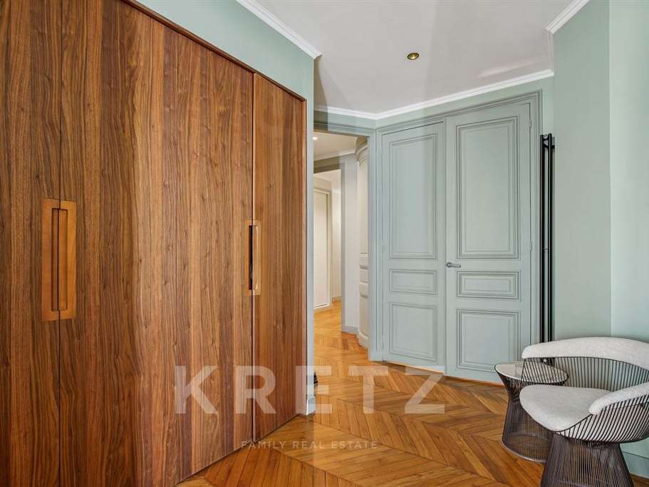 Apartment Paris