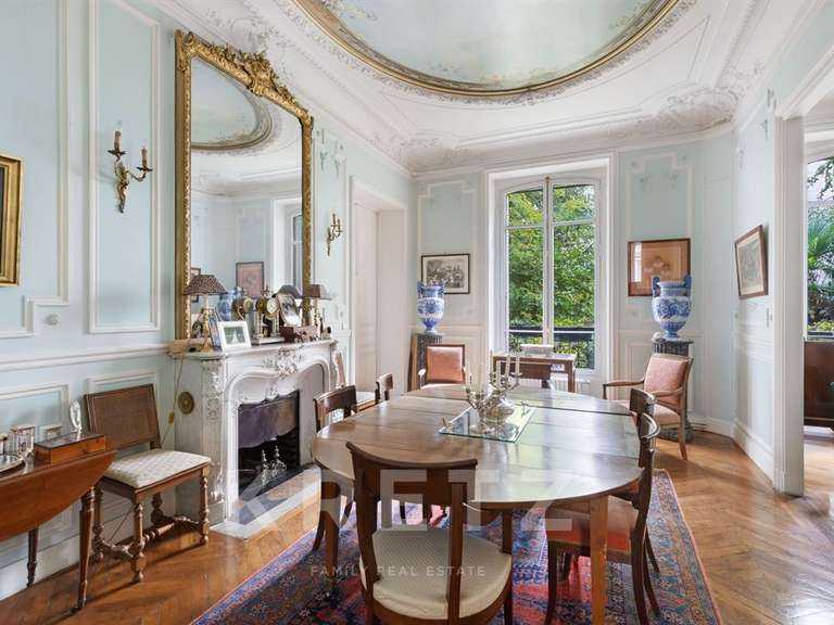 Apartment Paris 8e - 4 bedrooms - 227m²