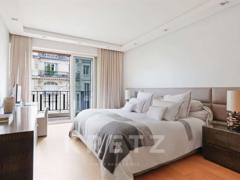 Appartement Paris 16e - 2 chambres - 125m²