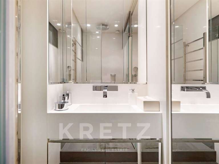 Appartement Paris 16e - 2 chambres - 125m²