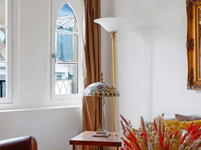 Appartement Paris 1er - 2 chambres - 62m²