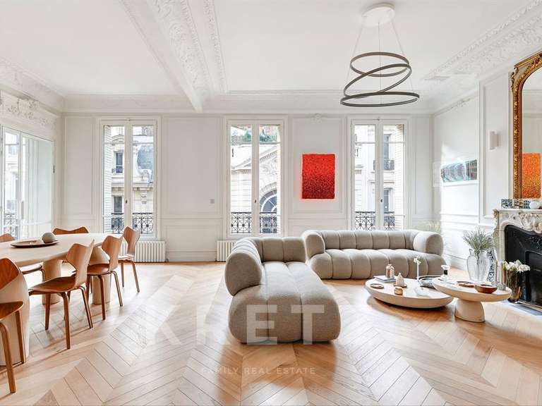 Appartement Paris 8e - 3 chambres - 160m²