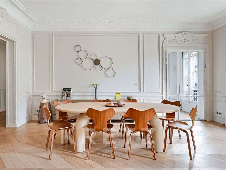 Apartment Paris 8e