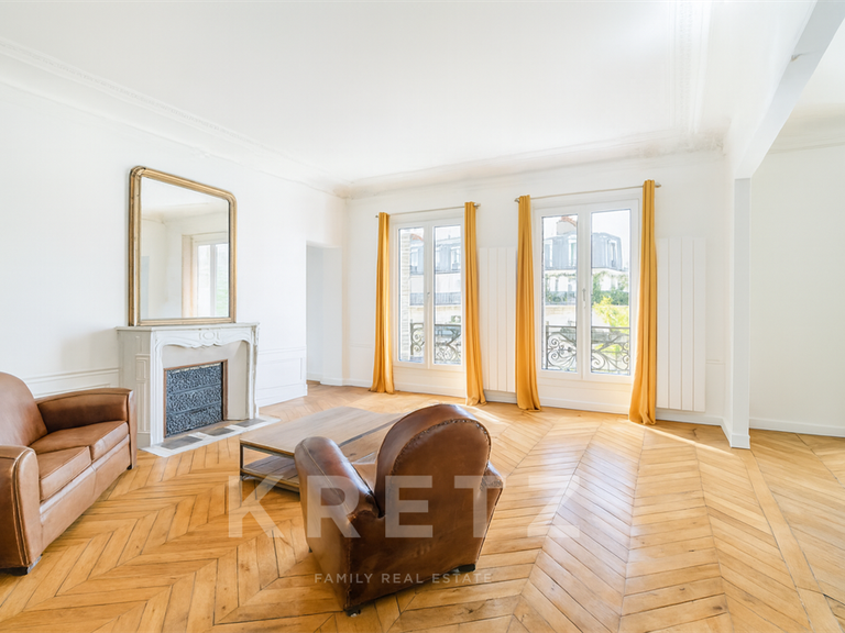 Appartement Paris 11e - 3 chambres - 120m²