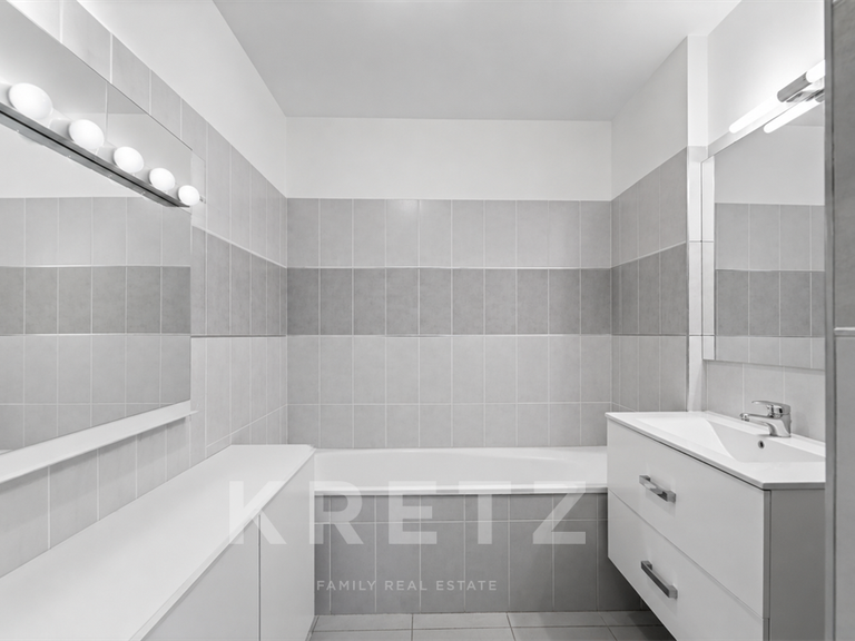 Appartement Nîmes - 3 chambres - 104m²