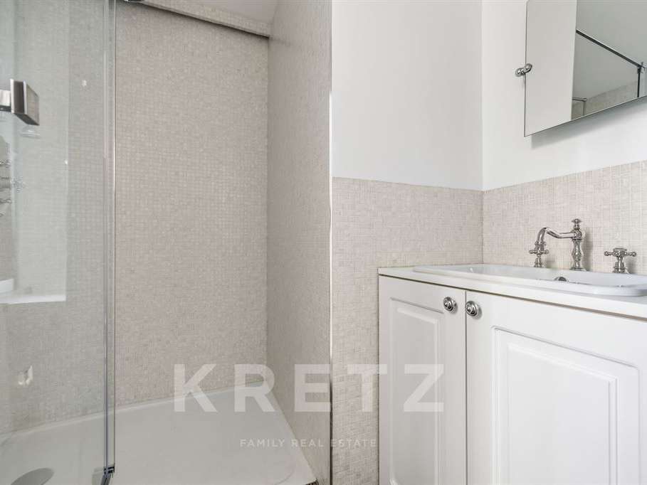 Apartment Paris 1er