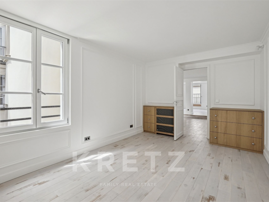 Apartment Paris 1er