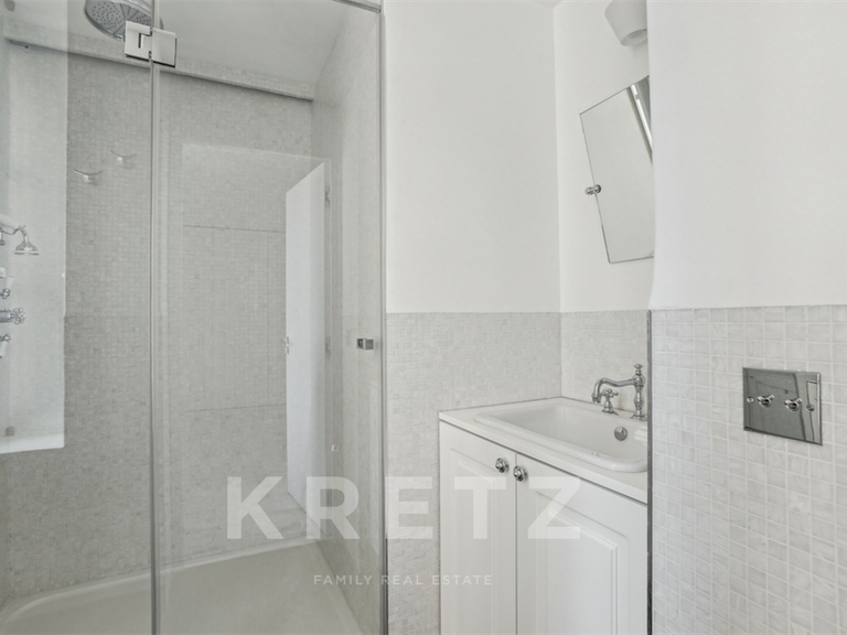 Apartment Paris 1er - 1 bedroom - 73m²