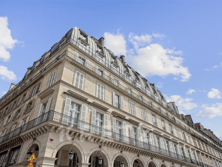Apartment Paris 1er - 1 bedroom - 73m²