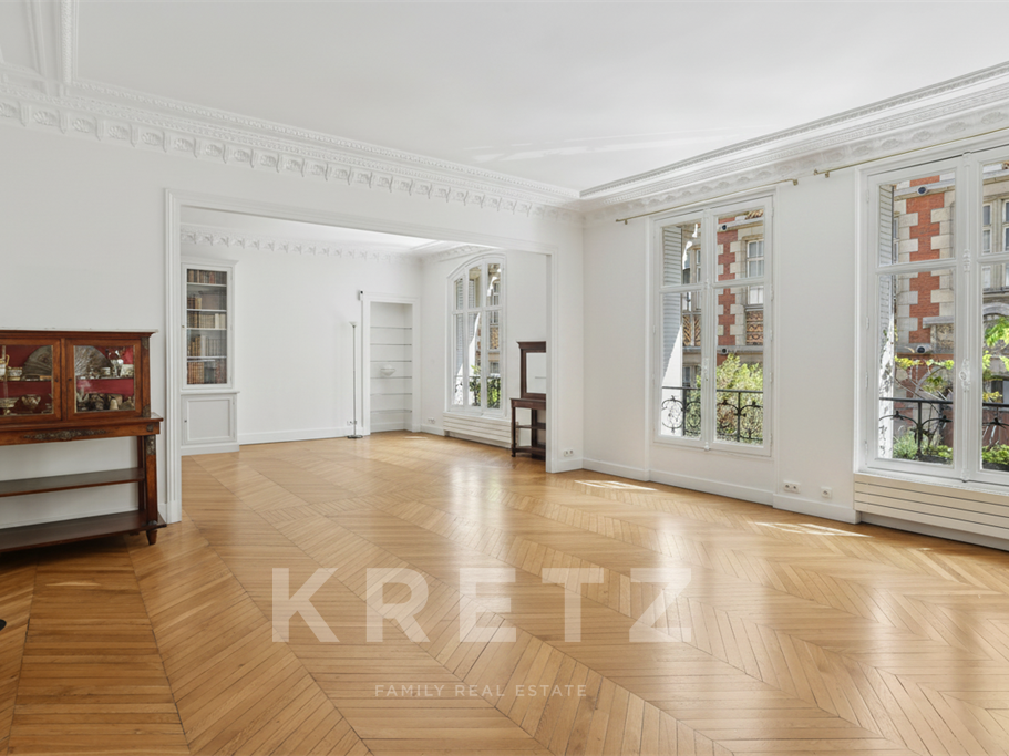 Apartment Paris 6e