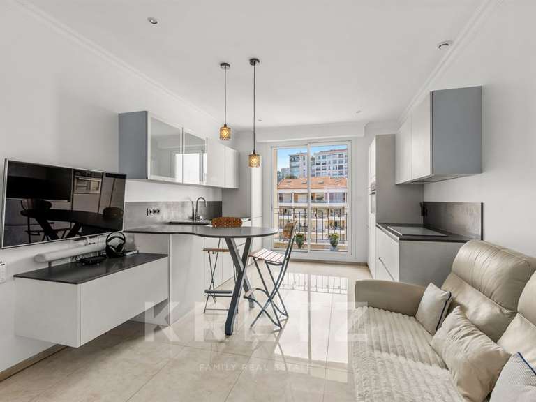 Apartment with Sea view Nice - 2 bedrooms - 105m²