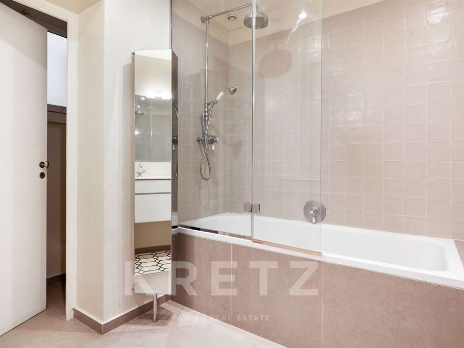 Apartment Paris 8e
