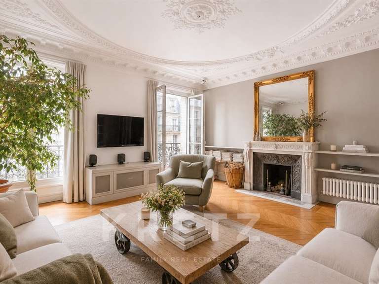 Appartement Paris 8e - 4 chambres - 182m²