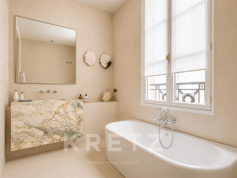 Appartement Paris 6e - 3 chambres - 148m²