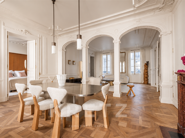 Appartement Paris 6e - 3 chambres - 148m²