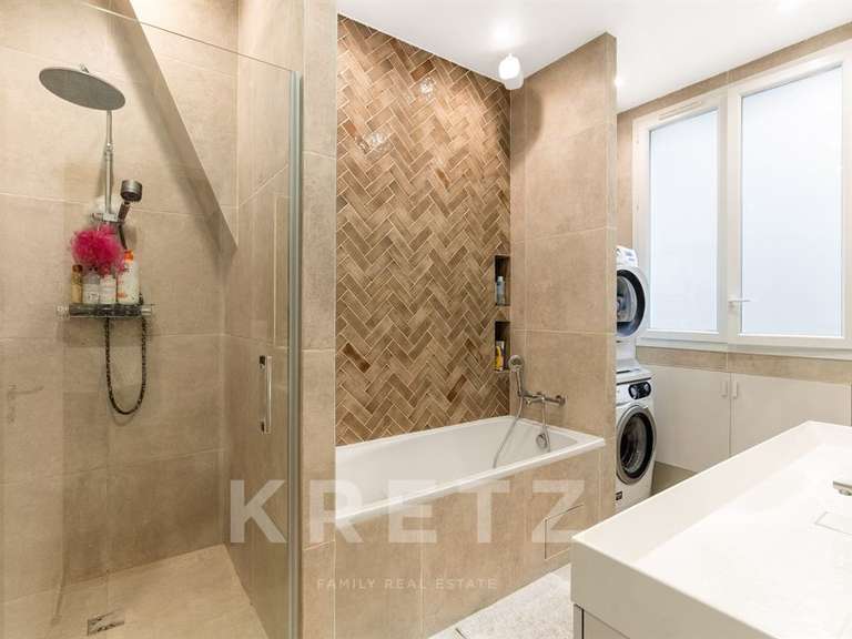 Appartement Paris 16e - 3 chambres - 100m²