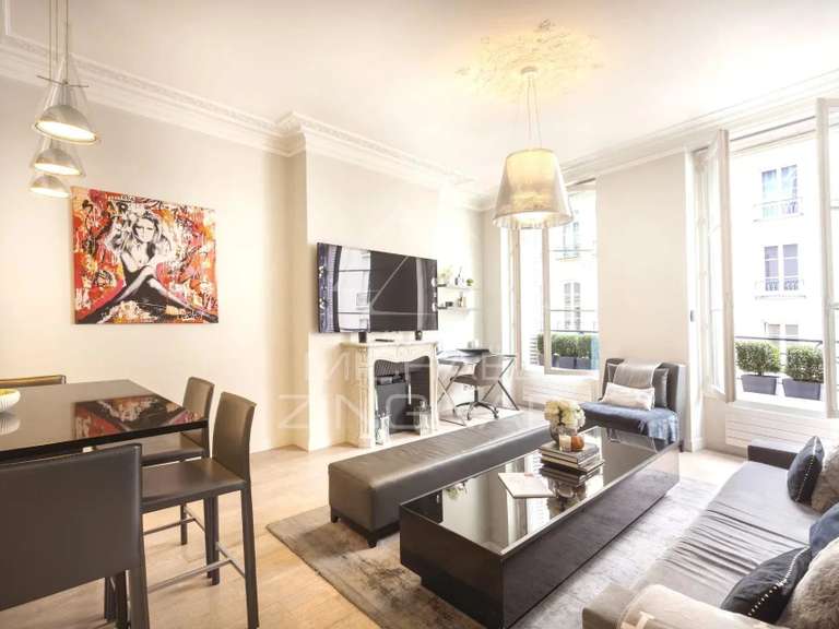 Apartment Paris 1er - 51m²