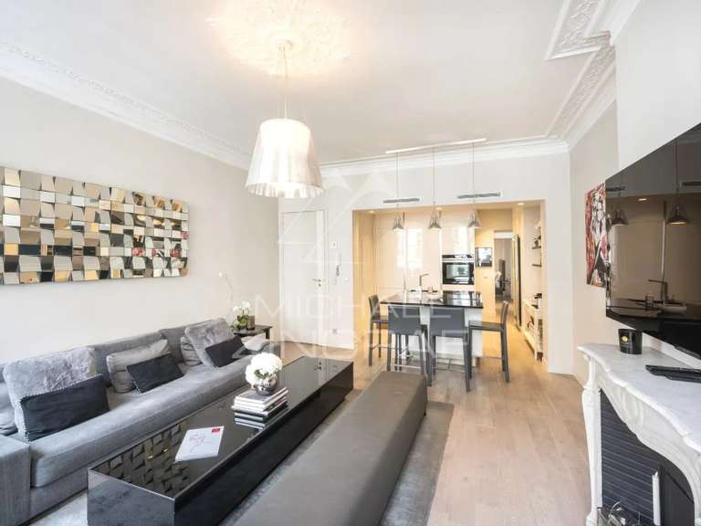 Apartment Paris 1er - 51m²