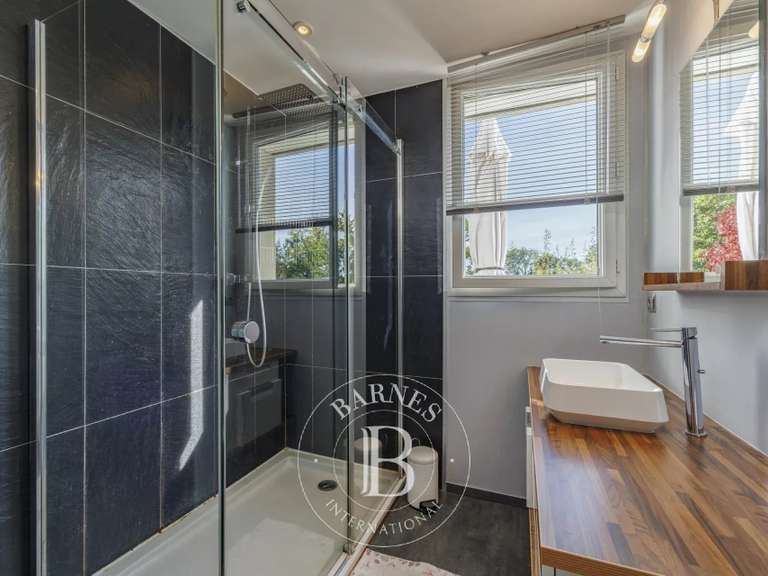 Appartement Divonne-les-Bains - 2 chambres - 97m²