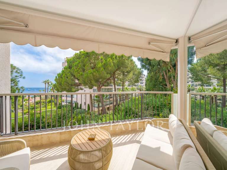 Apartment Vallauris - 2 bedrooms - 75m²