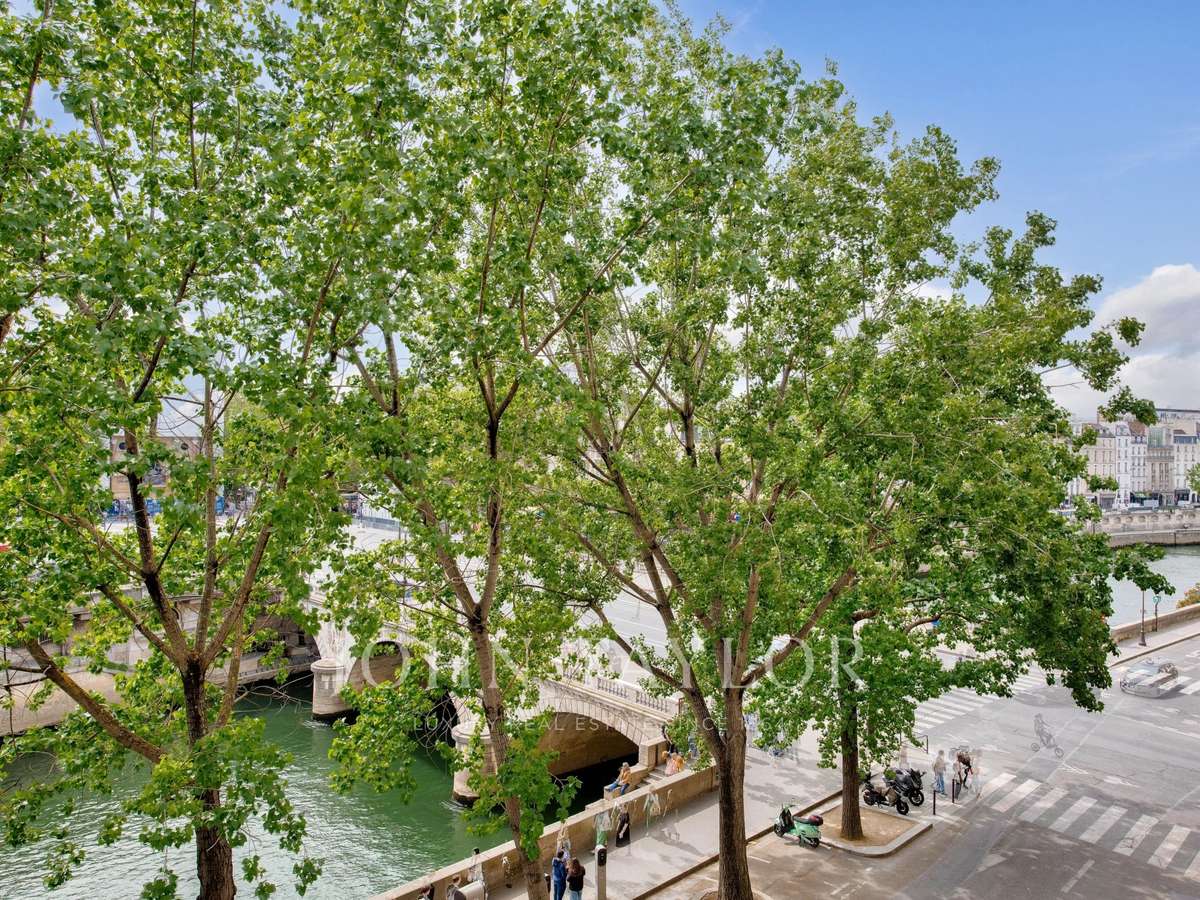 Apartment Paris 4e