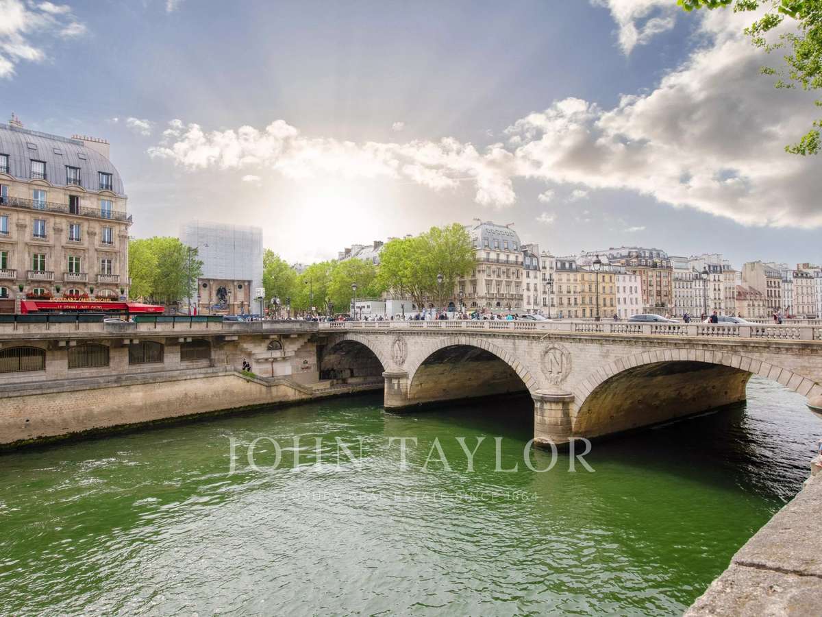 Apartment Paris 4e