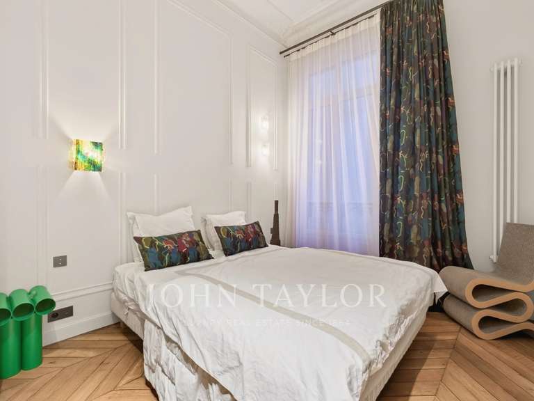 Appartement Paris 2e - 2 chambres - 103m²