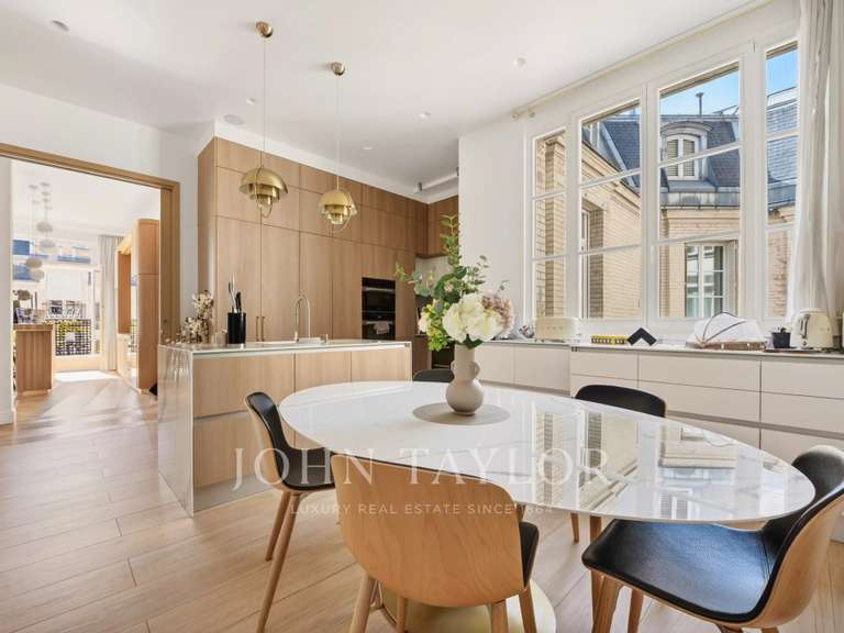 Appartement Paris 16e - 5 chambres - 329m²