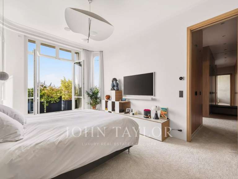 Appartement Paris 16e - 5 chambres - 329m²