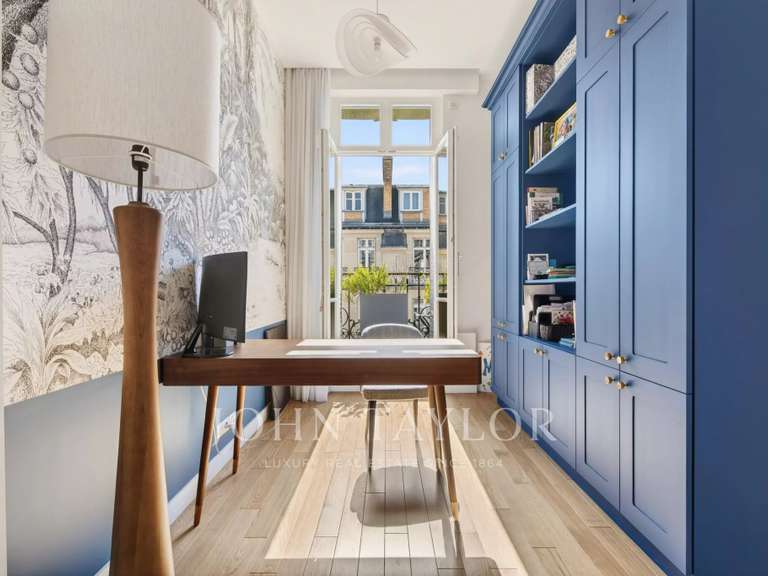 Appartement Paris 16e - 5 chambres - 329m²