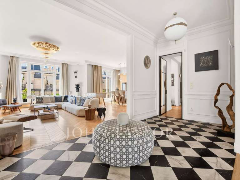 Appartement Paris 16e - 5 chambres - 329m²