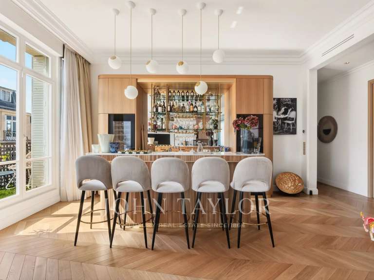 Appartement Paris 16e - 5 chambres - 329m²