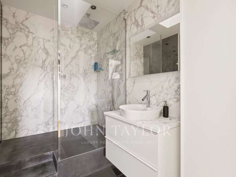 Appartement Paris 1er - 3 chambres - 115m²