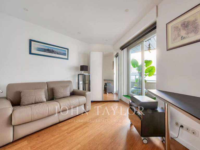 Appartement Paris 16e - 5 chambres - 184m²