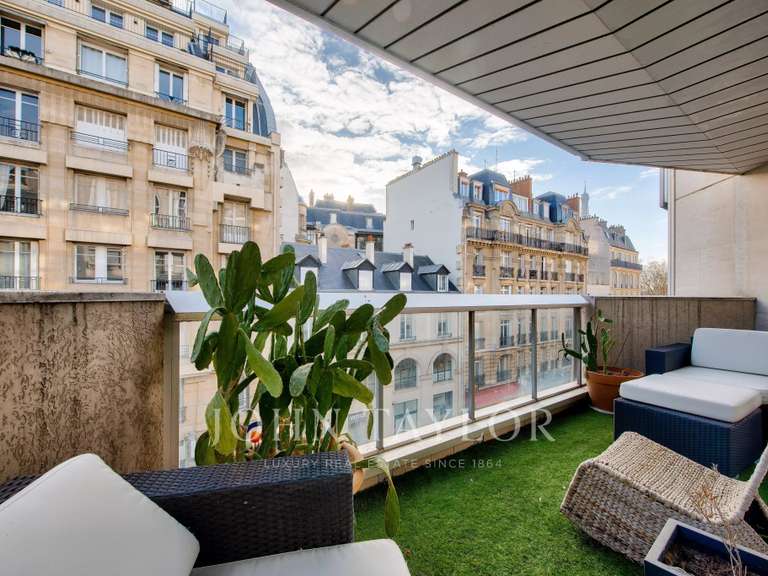 Appartement Paris 16e - 5 chambres - 184m²