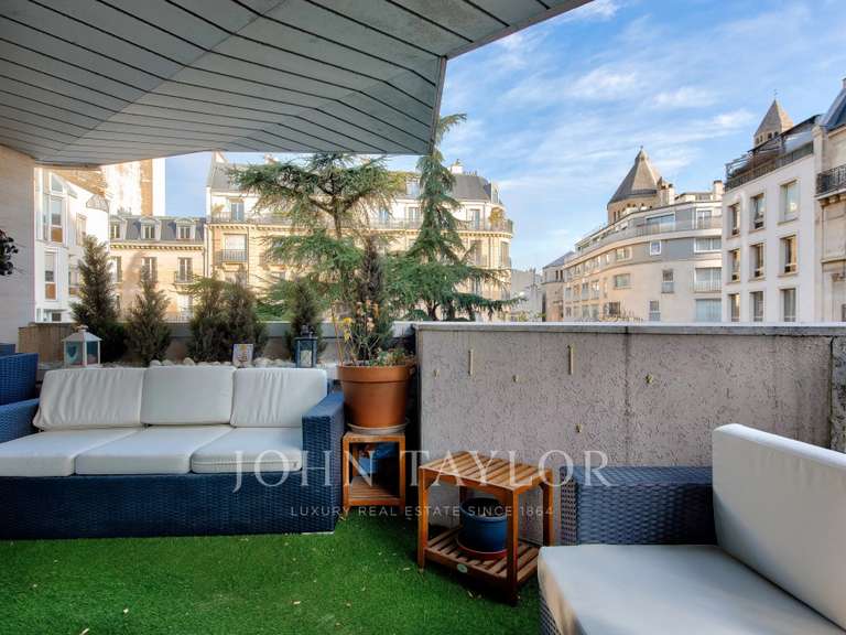 Appartement Paris 16e - 5 chambres - 184m²
