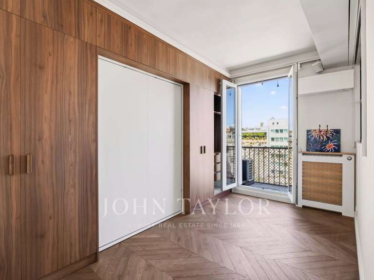 Appartement Paris 9e - 2 chambres - 83m²