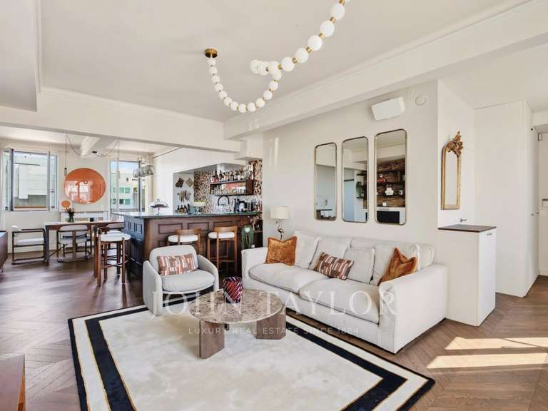 Appartement Paris 9e - 2 chambres - 83m²
