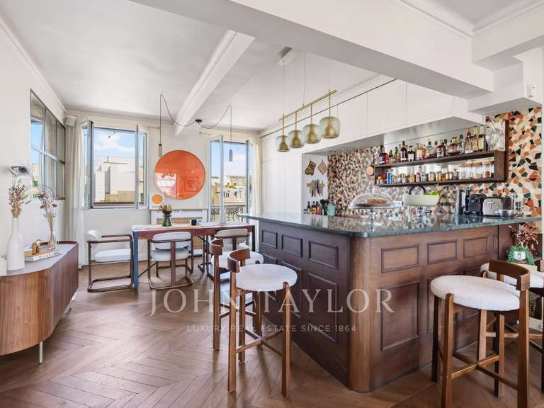 Appartement Paris 9e - 2 chambres - 83m²