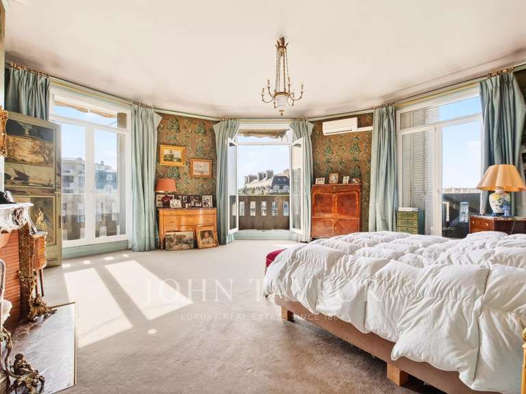 Appartement Paris 16e - 5 chambres - 367m²