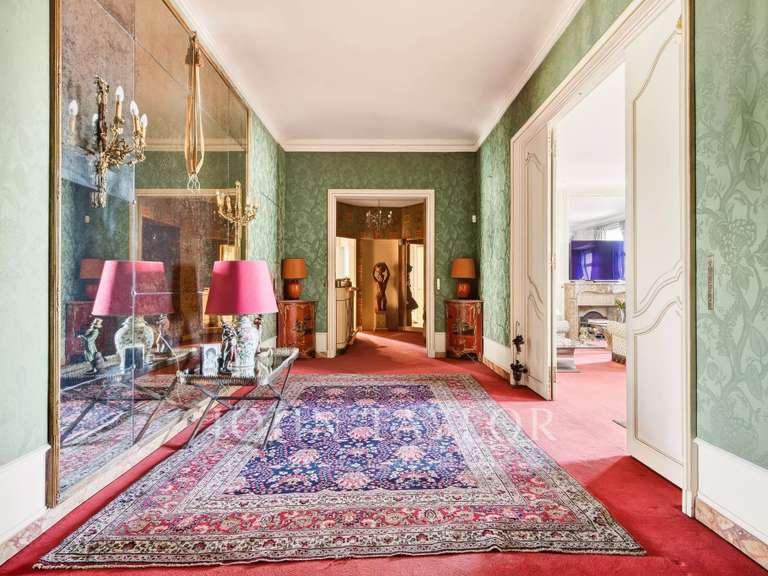 Appartement Paris 16e - 5 chambres - 367m²