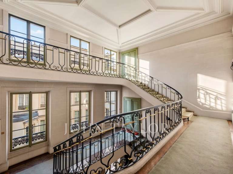 Appartement Paris 7e - 2 chambres - 148m²