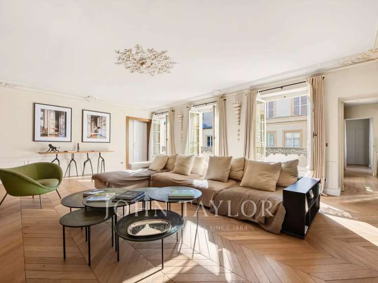 Appartement Paris 7e - 2 chambres - 148m²